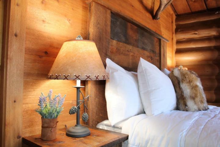 Elkhorn Cabins And Inn Запад Йеллоустон Экстерьер фото